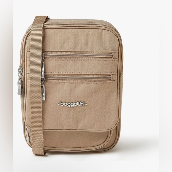 Baggalini Tan Crossbody Like New! - Picture 10 of 10